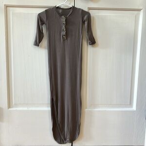 Lou Lou & Company Taupe Solid Knotted Gown Size Newborn‎ Soft Light